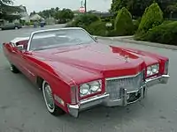 Cadillac Eldorado 1972, with detachable, two-part, fully rigid "parade boot" tonneau cover