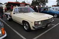 Holden One Tonner (WB), early with circular headlights