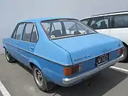 4-door saloon