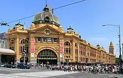 Flinders Street station, Melbourne, completed 1910