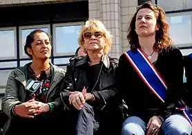 Regional councilor Hélène Gassin wearing the scarf (2011).