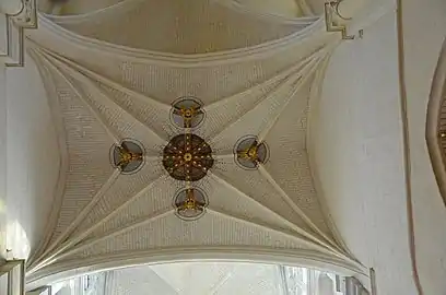 Vault, last bay of the nave before the choir