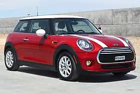 A 2014 Mini Cooper Hardtop with 3-door body style for the United States market