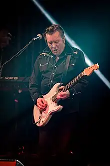 Roberts performing with The Boomtown Rats in 2017.