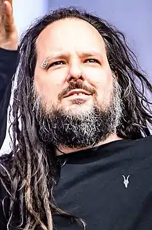Davis performing with Korn in 2018