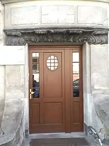 Entrance door at Nr.25
