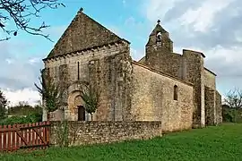 The church of Saint-Pierre, in Loizé