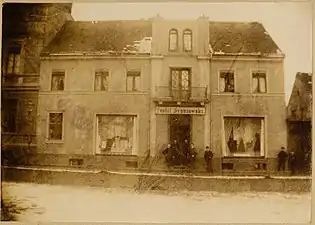 The house in the 1900s harbouring Teofil Sypniewski shop