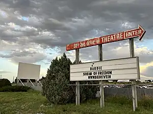 88 Drive-In screen just before movie starts at dusk