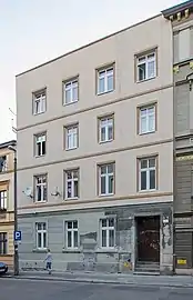 Frontage at Nr.9