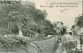 In the 19th century, the railway occupies the site of the ancient walls of Philippe Auguste.