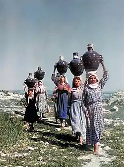 Women of Zefta, 1960