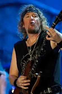 Adrian_Smith_@_Bluesfest_July_6_2010.jpg