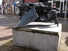 Almelo - Sculptuur op de hoek van de Oranjestraat en de Molenstraat