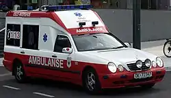 A former ambulance in the color scheme that existed until 2005