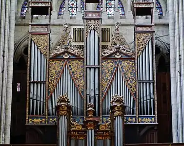 The Flamboyant decoration of the organ (15th century)