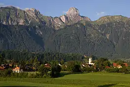 Amsoldingen beneath the Stockhorn.