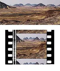Comparison between the "normal" picture and the anamorphic picture on a 35 mm film in Cinemascope format