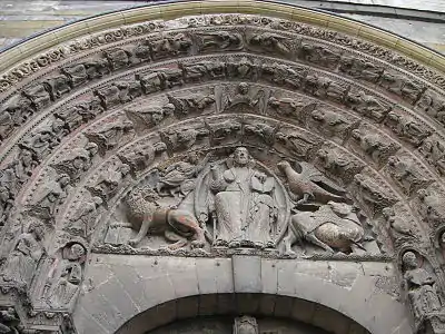 Tympanum of the west portal, showing Christ in Majesty, surrounded by the symbols of the Four Evangelists