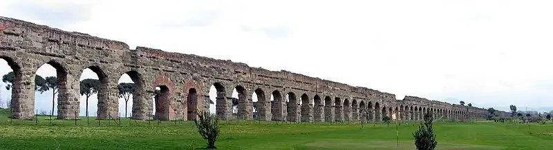 Panoramic view of the aqueduct, near the Via Lemonia