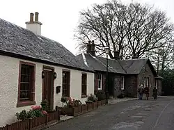 Luss Village, Elmbank