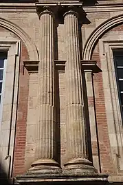 Fluted and filleted columns