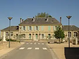 The town hall in Aubigné