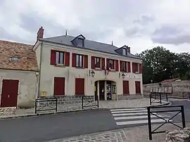 The town hall of Auvers-Saint-Georges