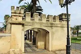 Final gates of the semi-bastion