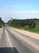 BR-381 (a federal highway) passing through Santana do Paraíso