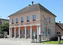 The town hall and school in Ballersdorf