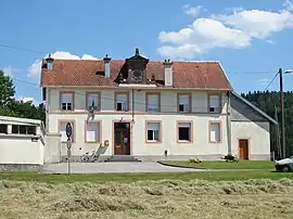 The town hall in Barbey-Seroux