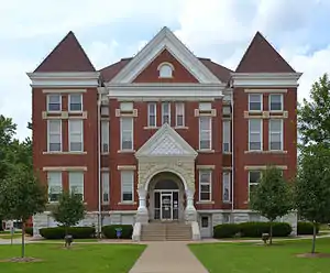 Barton County Courthouse in Lamar