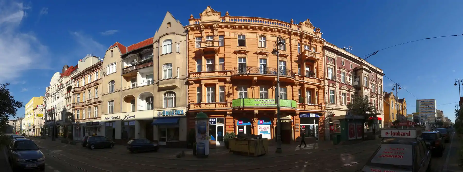 George Sikorski Tenement (left), Tenement at Gdanska street 33 (center), Julius Grey house (right)