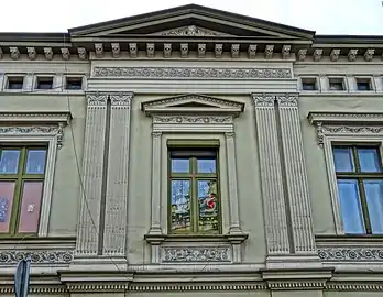 Details of the architectural motifs