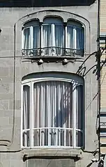 Sinous oblate arches – Windows of the Fernand Dubois House (Avenue Brugmann no. 80) in Brussels, Belgium, by Victor Horta (1901–1903)