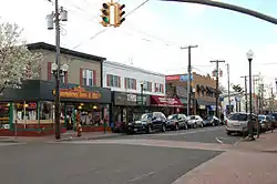 Bedford Avenue by train station