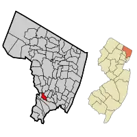 Location of Wood-Ridge in Bergen County highlighted in red (left). Inset map: Location of Bergen County in New Jersey highlighted in orange (right).