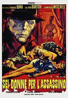 The face of a figure wearing a white mask and a fedora looms over four scantily-clad corpses, with a straw mannequin in the background. The title "Sei donne per l'assassino" is printed in yellow at the bottom, while cast and director credits are printed at the top and bottom.