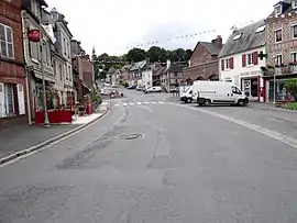 The main street in Bonnebosq