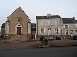 Place Saint-Aubin, the church and town hall