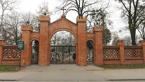 Main entry gate onto Grunwaldzka street