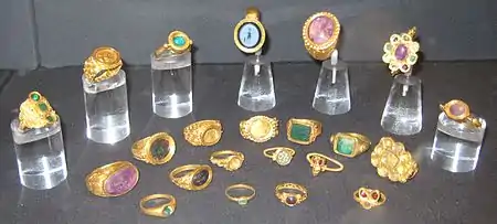 22 finger rings from the Thetford Hoard