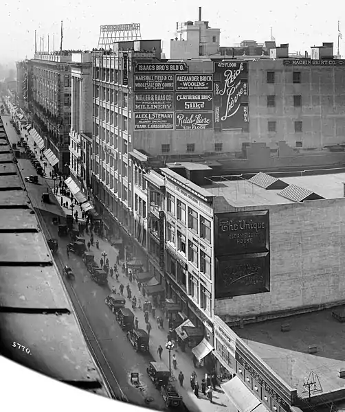 Broadway south from 7th St. towards Hamburger's, 1917