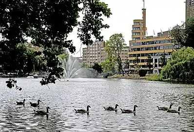 North pond with the Place Eugène Flagey in the background