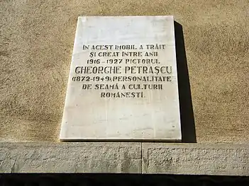 Memorial plaque from the Căderea Bastiliei Street no. 1