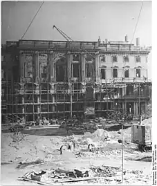 The demolition of the Schlüterhof, up to this point still largely preserved, 1950