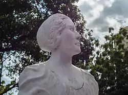Busto de Graciela Rincón Calcaño