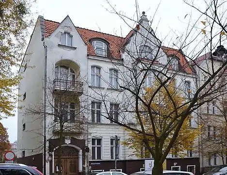 View of the building from Szwalbego street