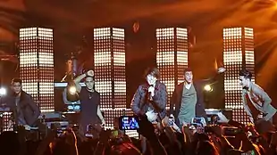 CNCO performing